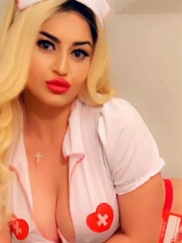 Escort Chahna,Essen arab girl call me now