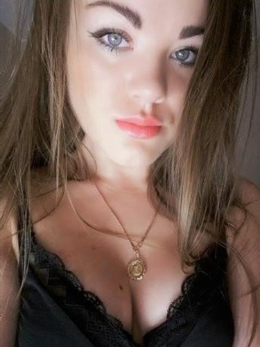 Escort Chriesta,Werzburg blowjob gfe