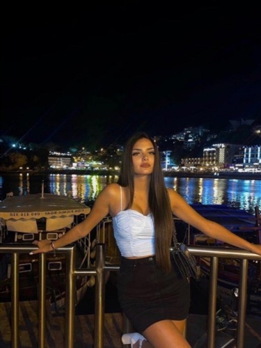 Beautiful escort Makeyla Gothenburg