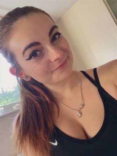 Menesa, 21, Namur - Belgium, Oral (receive)