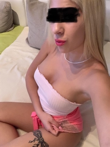 Escort Mia_Sexe,Braunau am Inn kisses whatsapp me