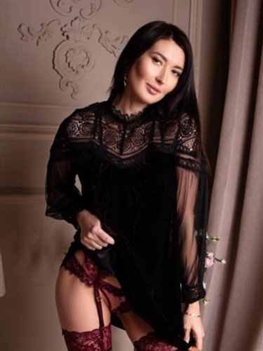 Escort Parikshya 22yo, Tromsø / Norway