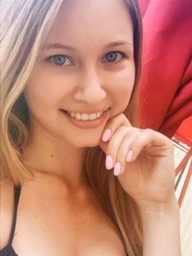 Peroune, 18, Amiens - France, Vip escort