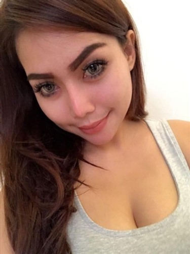 Escort Pirakhwan,Kastoria asian student new