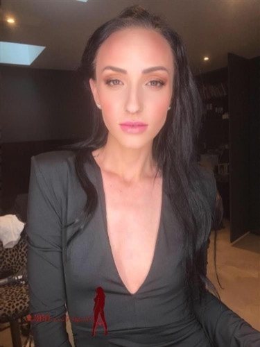 Stunning face amazing body escort Rungrudee Clermont-Ferrand