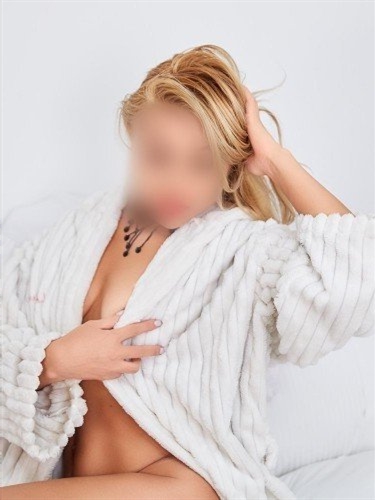 Outcall busty escort Saron Haigo Uppsala