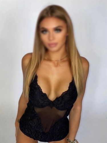 Escort Tirsit,Rzeszew nina full service unlimited sex