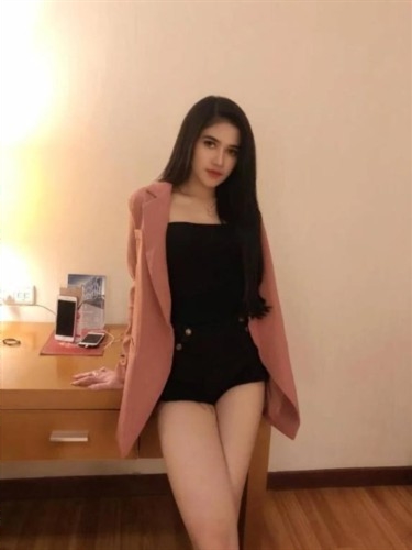 Sweet Russian escort Zhongmei Nice